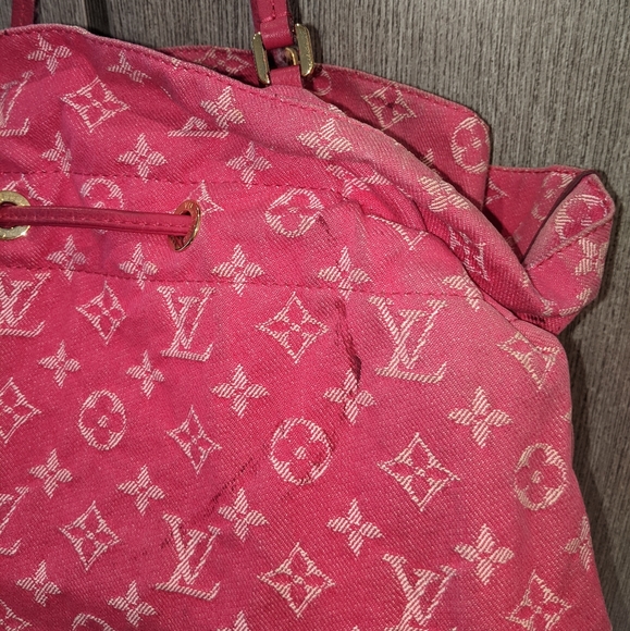 Louis Vuitton: Denim Noefull MM Monogram Tote - Picture 12 of 14